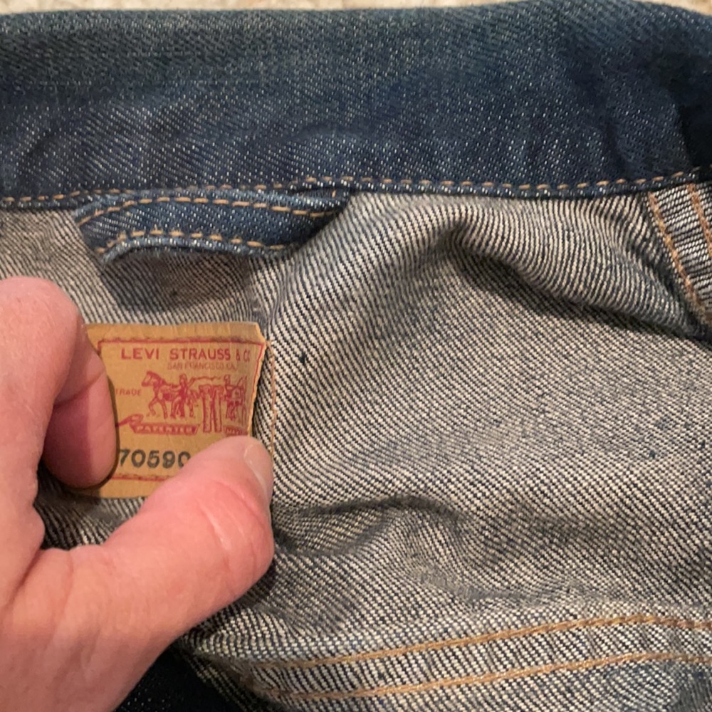 Vintage custom Levi’s women’s jean jacket from the UK size small - Picture 6 of 8